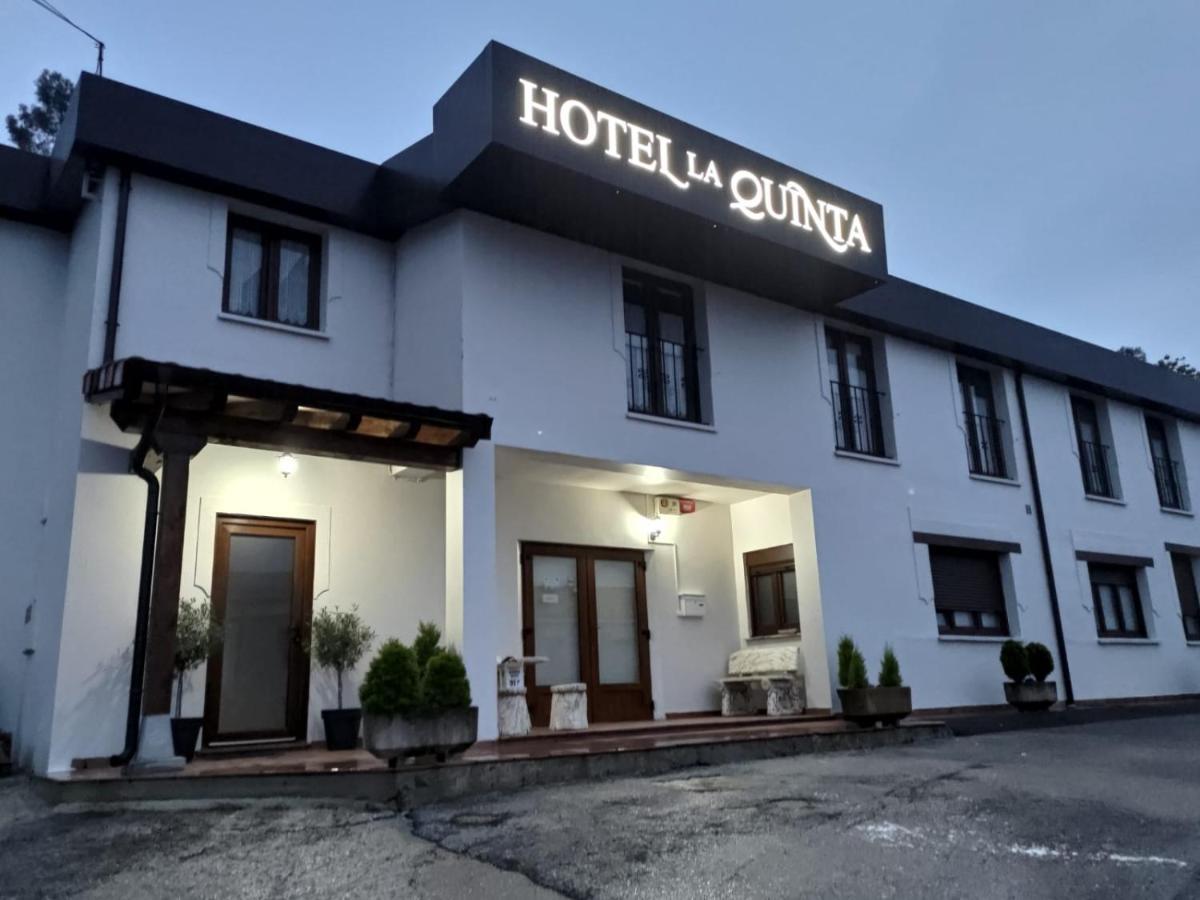 Hotel La Quinta 쿠에 외부 사진